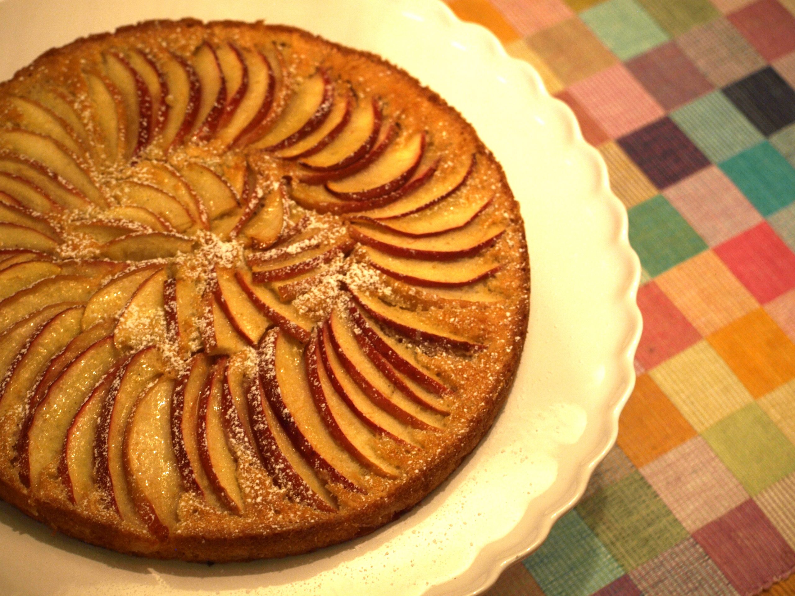 Glutenfri äppelkaka med kardemumma
